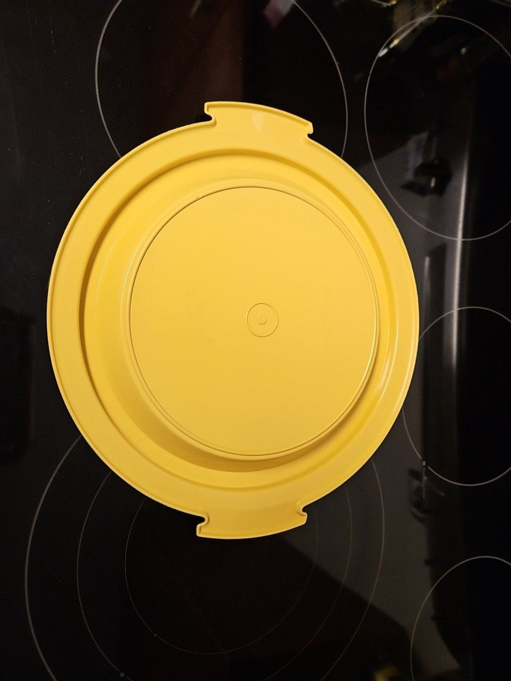 Tupperware Cake Pie Keeper Carrier Harvest Gold Bottom 719-2 Base Only