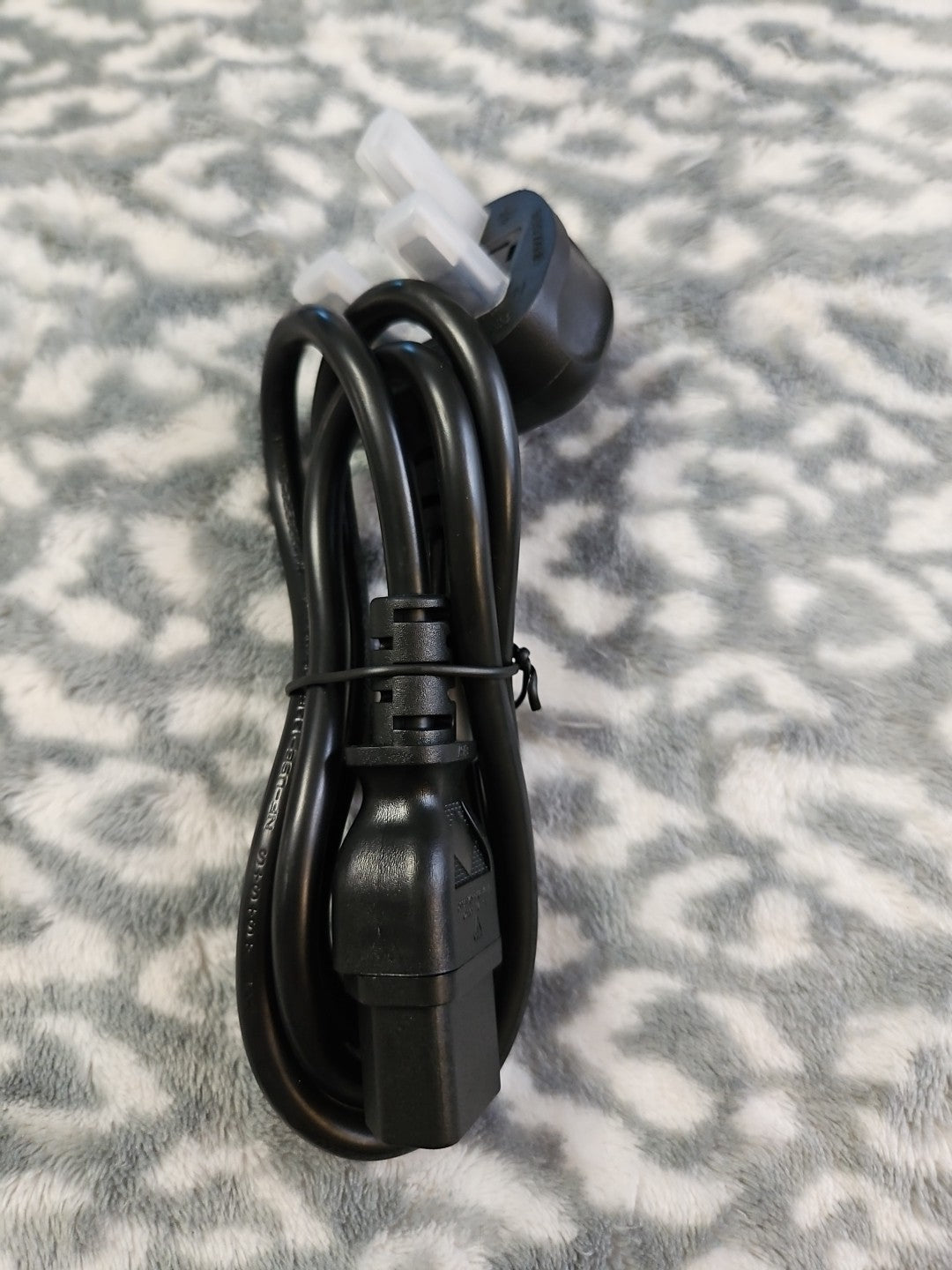 Linetek Kettle Lead Power Cable 3 Pin UK Plug For PC Monitor TV 3 Ft Cord