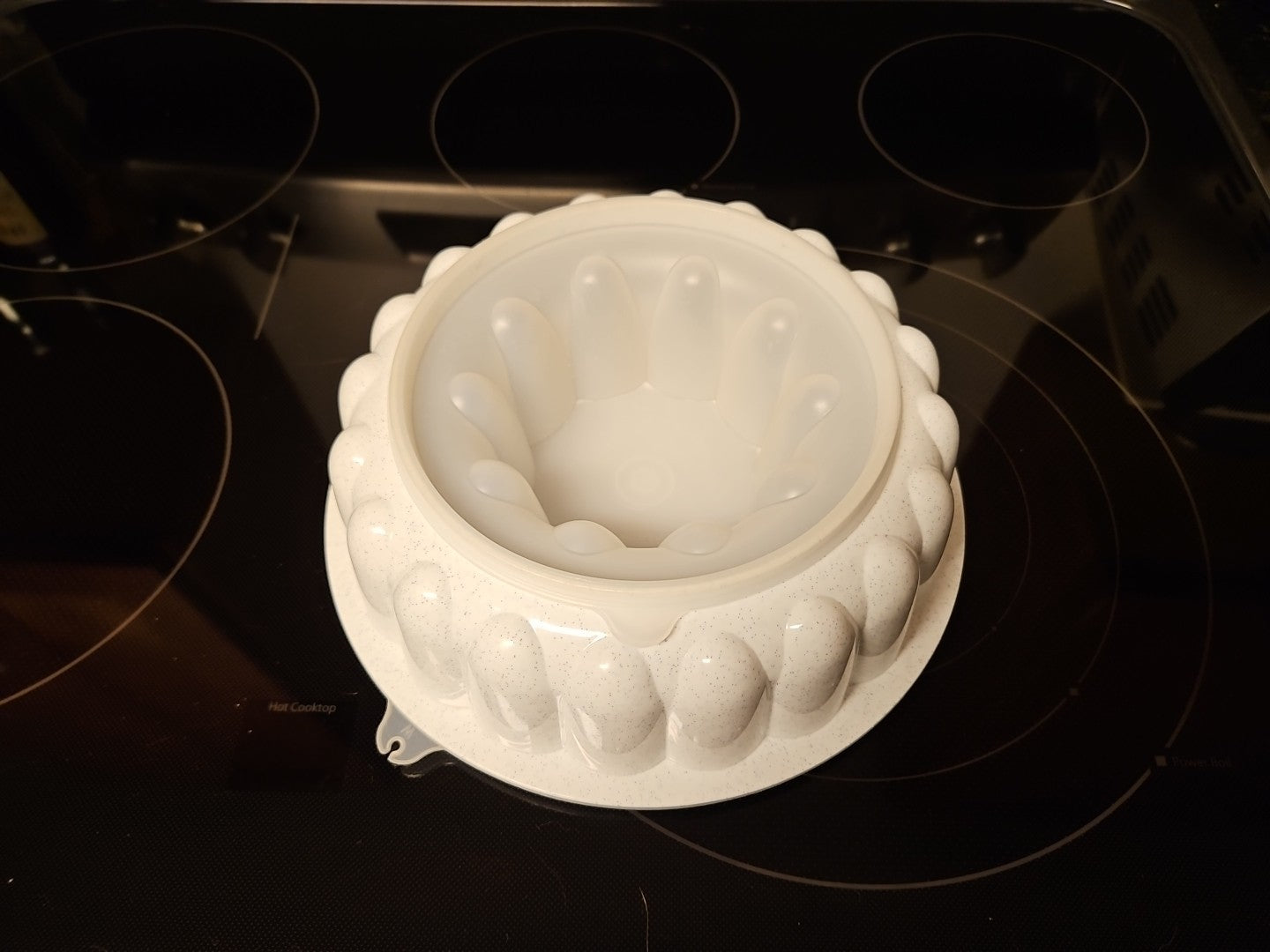 Vintage Tupperware White & Blue Speckled 1202-6 Jel-Ring Mold 3 Piece Set