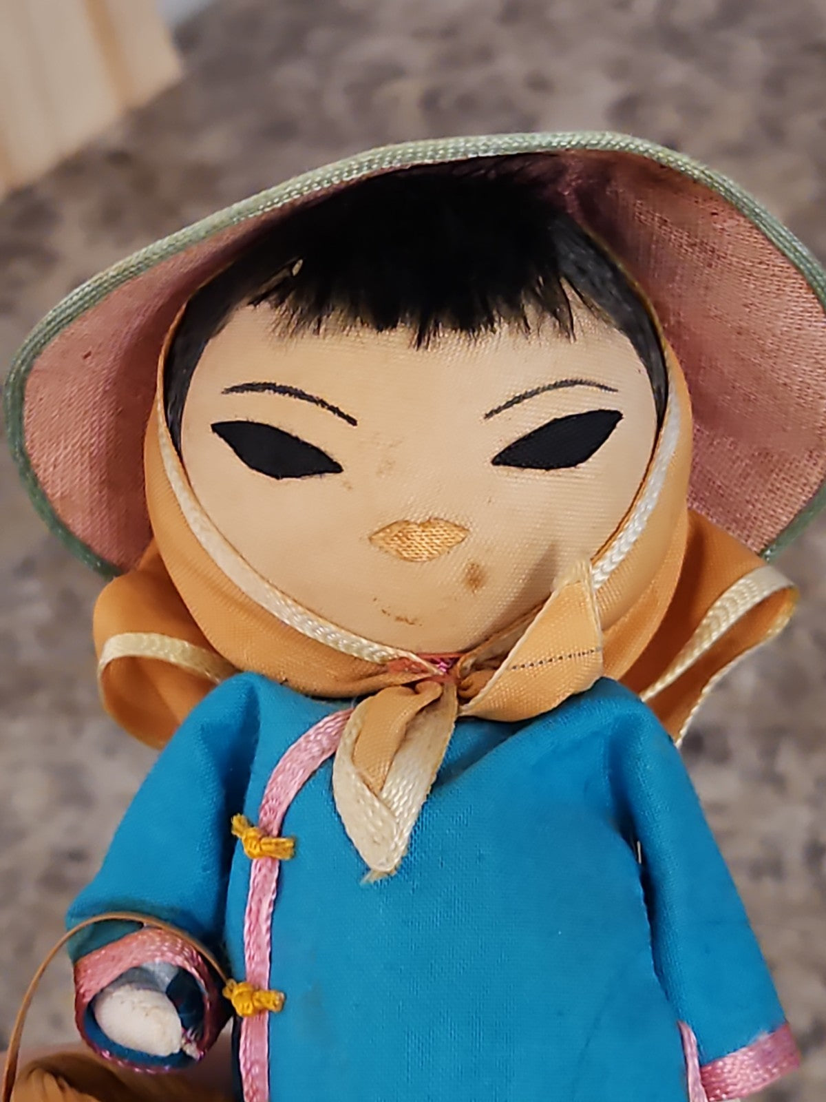 Set Of 2 Vintage Taiwan Free China Dolls Asian Folk Art Peasant Woman & Warrior