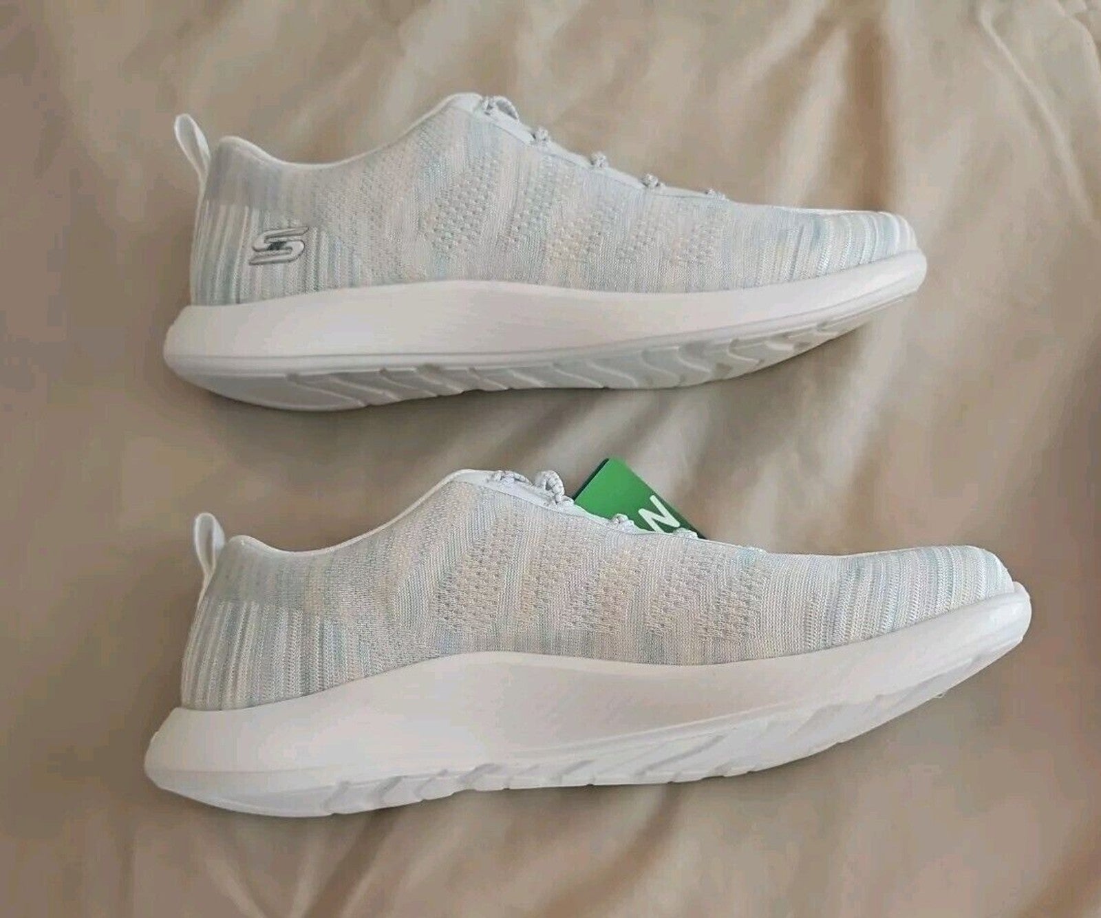 New Skechers Vapor Foam Lite Spark Sneakers Women's 7.5 White Multi Slip-on