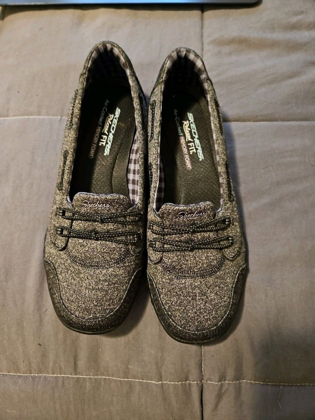 SKECHERS RELAXED FIT AIR-COOLED MEMORY FOAM SIZE 9.5 WOMEN'S WORN TWICE