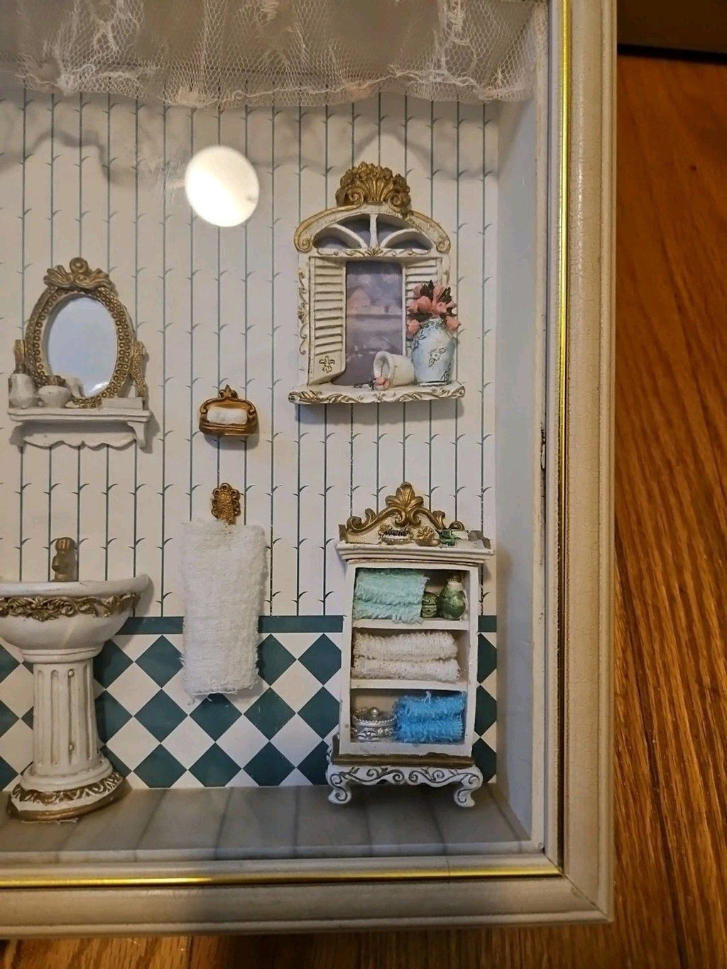 Vintage Diorama Victorian Bath Room Miniature Dollhouse Furniture Shadow Box