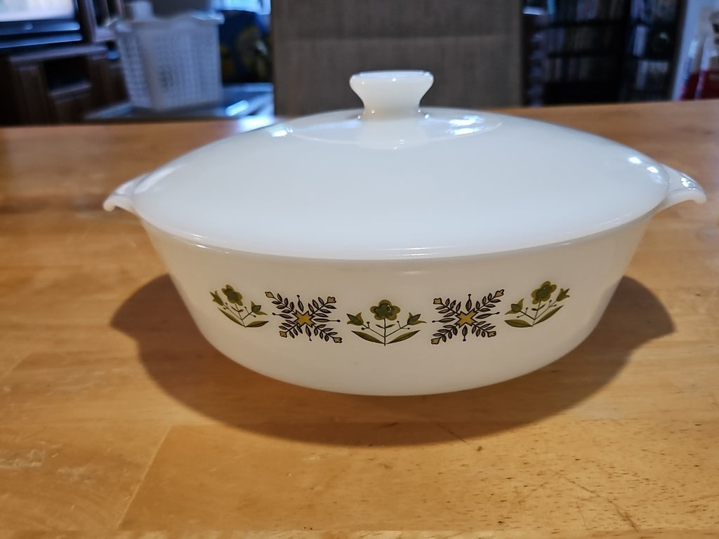 Vintage Anchor Hocking Fire King Meadow Green 438 2 qt Casserole Dish w/lid