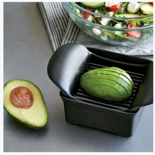 New Sealed Pampered Chef Quick Slice #1181 Fruit / Vegetable Slicer
