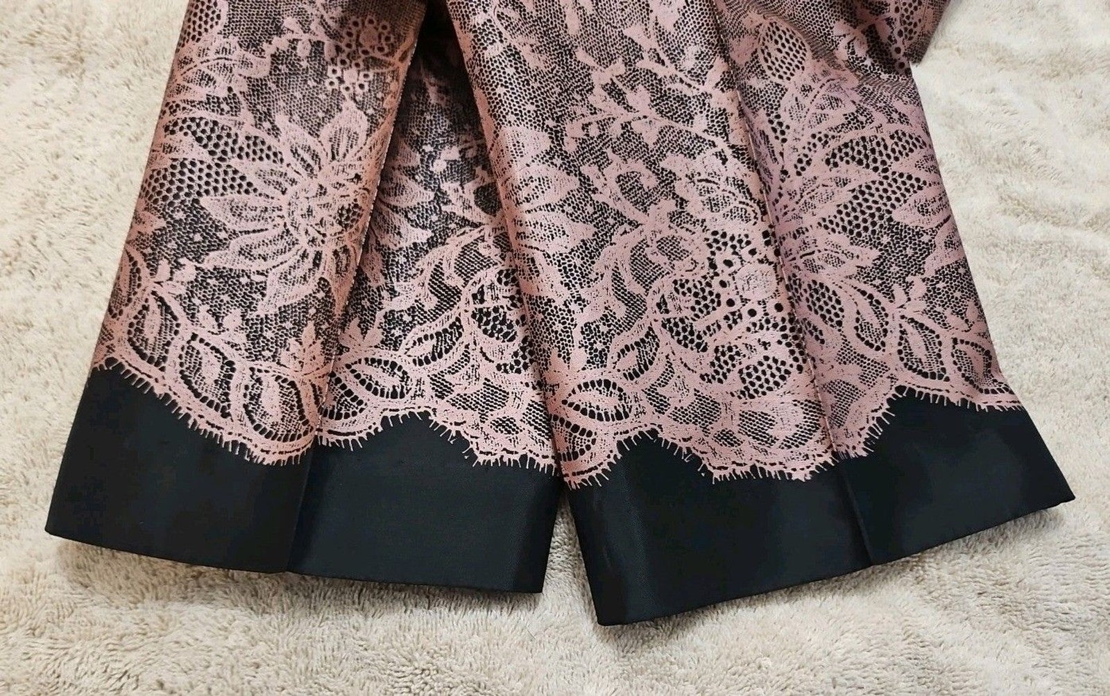 Phoebe Black & Metallic Pink Jacquard Floral Print Sz 2 Satiny