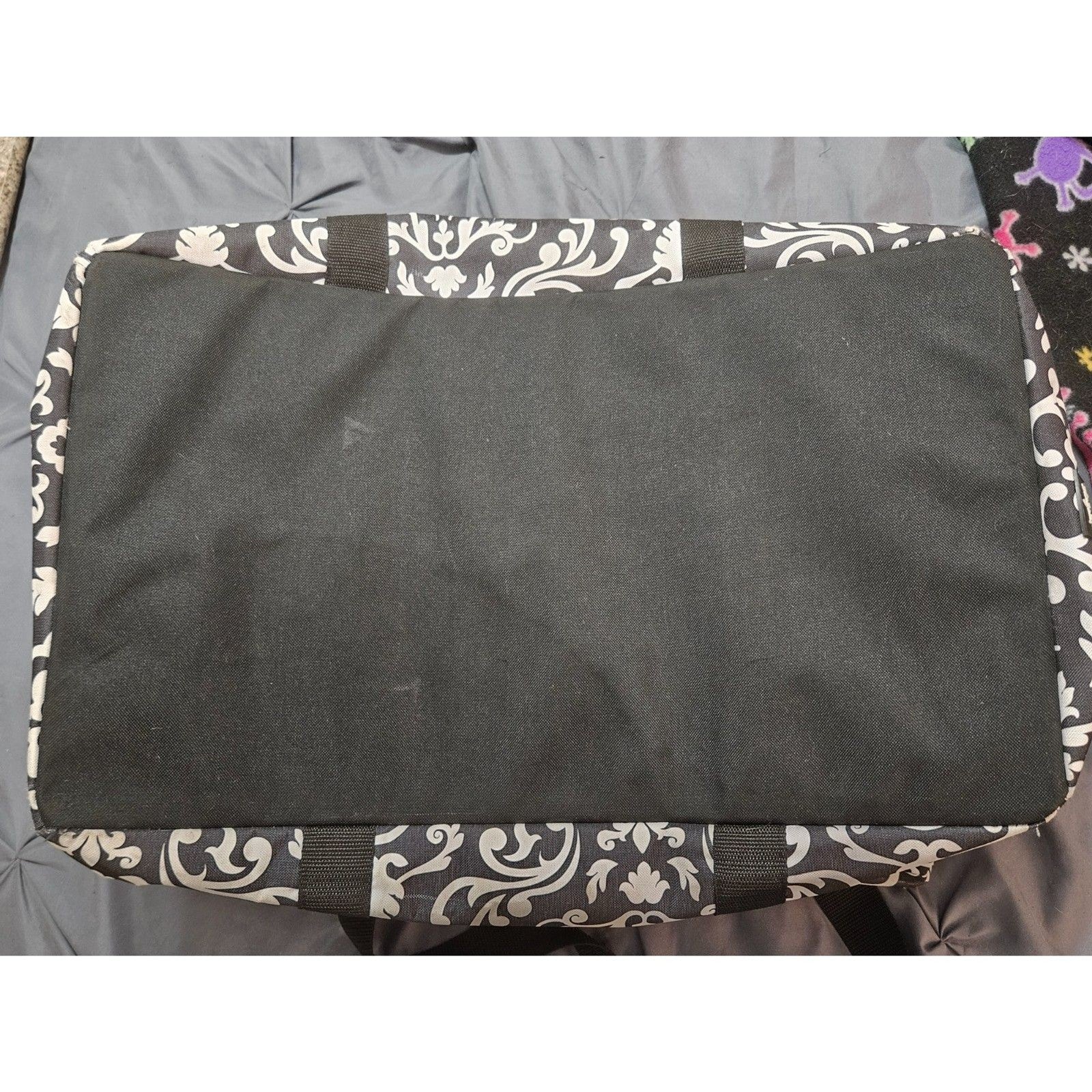 Thirty-One 31 Deluxe Utility Tote Black & White Parisian Pop