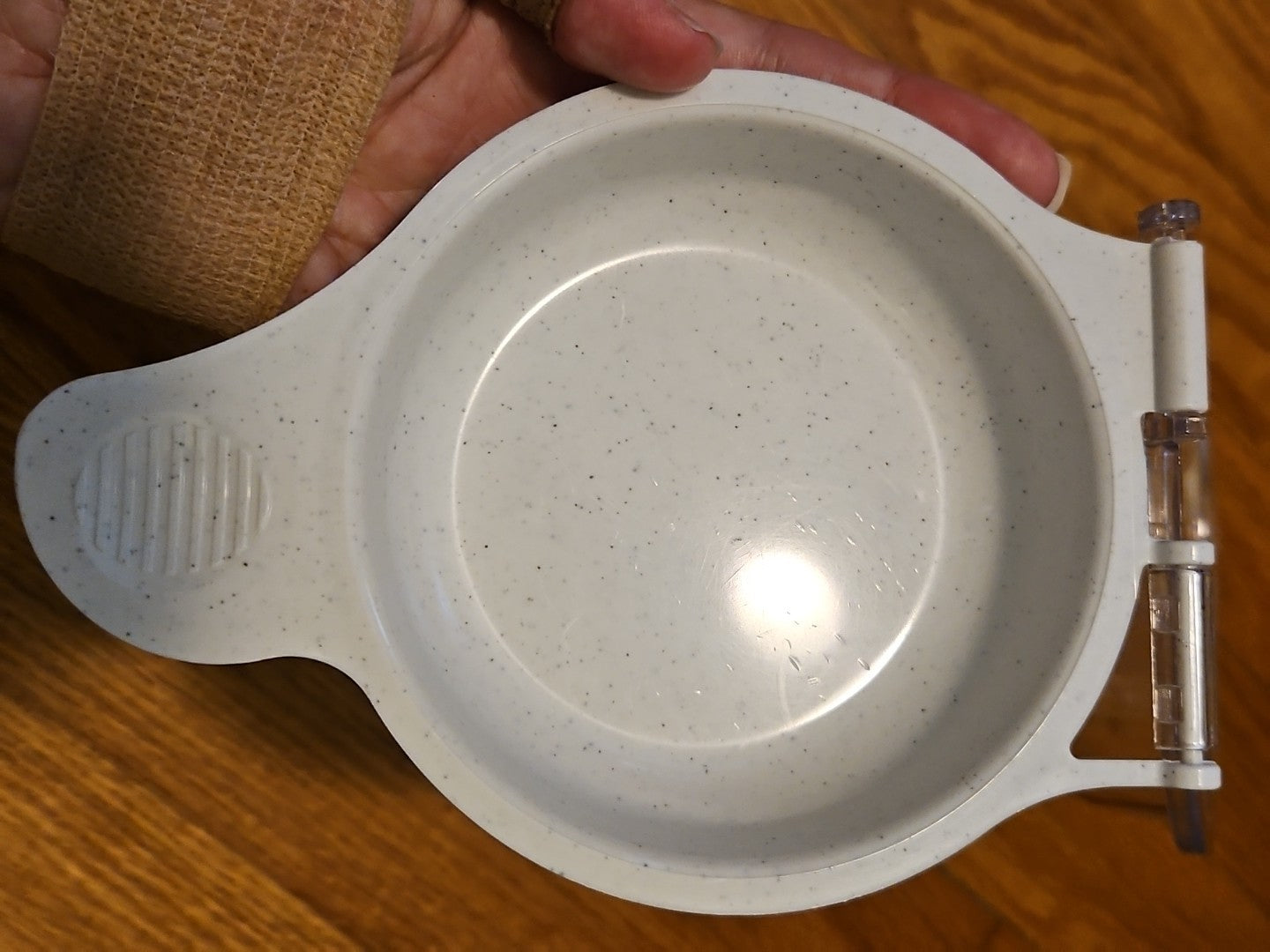 Nordic Ware Microwave Eggs 'N Muffin Breakfast Sandwich Cooker