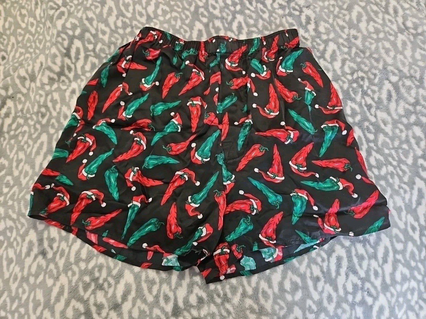 Christmas Chili Peppers With Santa Hats 100% Silk Boxers Men's Sz Small