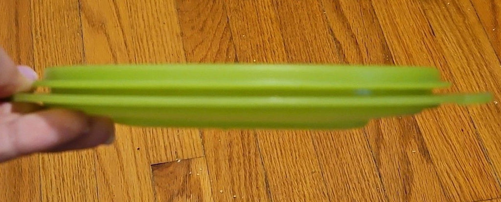 Tupperware 3 Cup Collapsible Green Dish 5452A With Lid