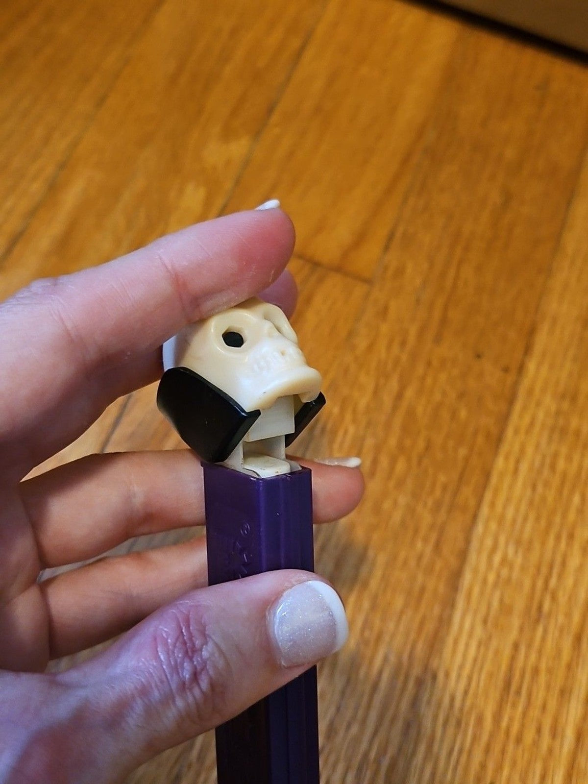 Vintage 1971 Purple Pez Dispenser Dr Skull Skeleton with Feet Made in Slovenia