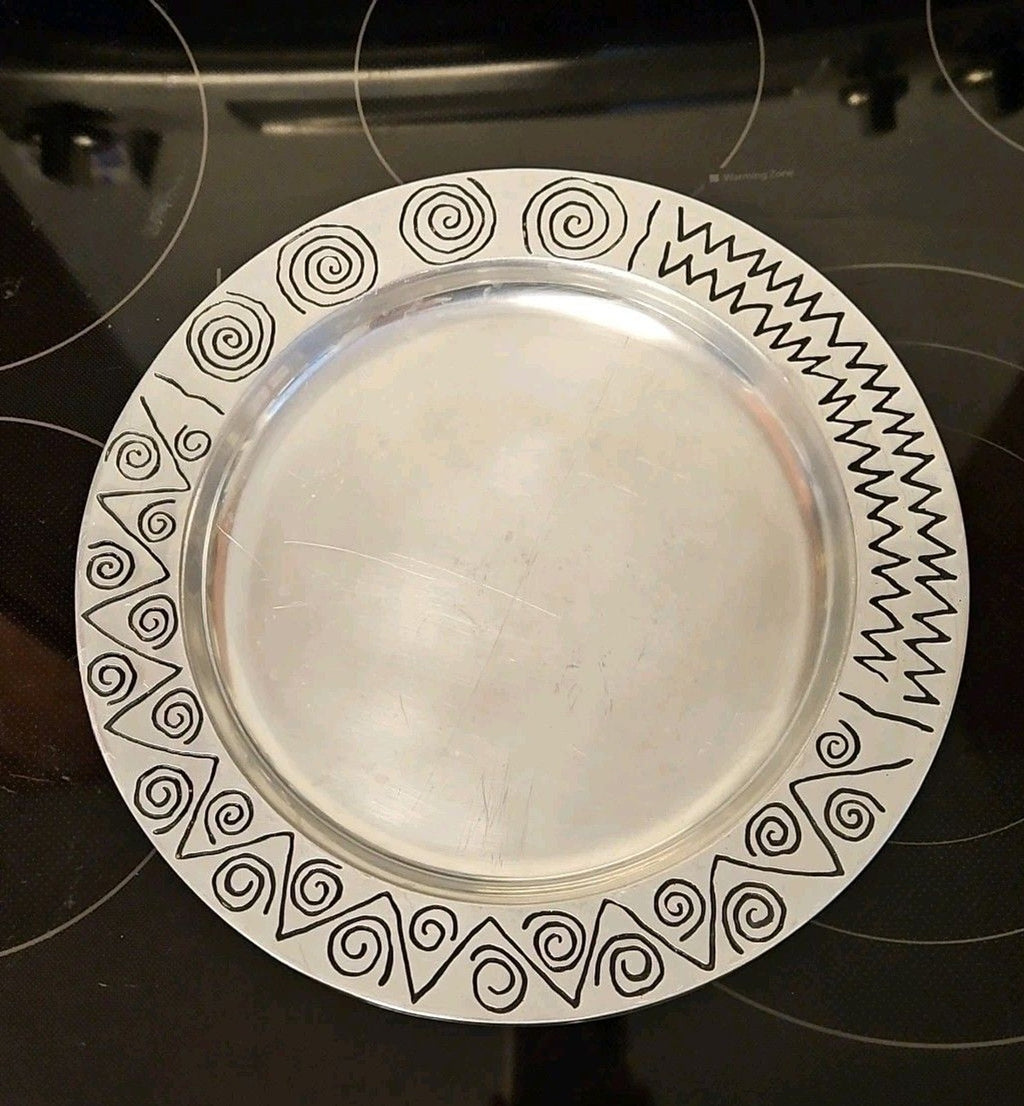 Wilton Armetale Reggae 12-1/4" Medium Round Serving Tray Platter