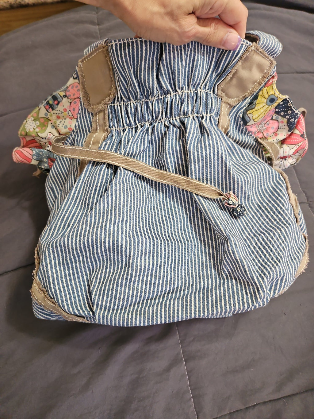 NWOT Thirty-One Cinch-Top Bucket Bag in Railroad Denim Free Spirit Floral Lining