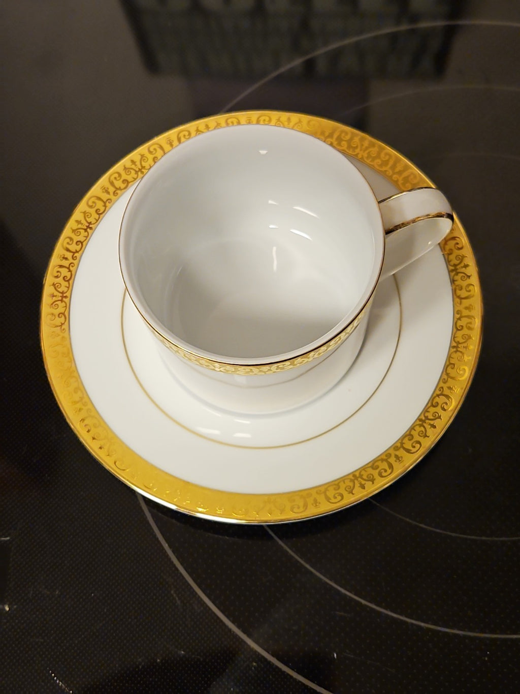 Vintage 1991 Royal Gallery Gold Buffet Cup and Saucer Set EUC
