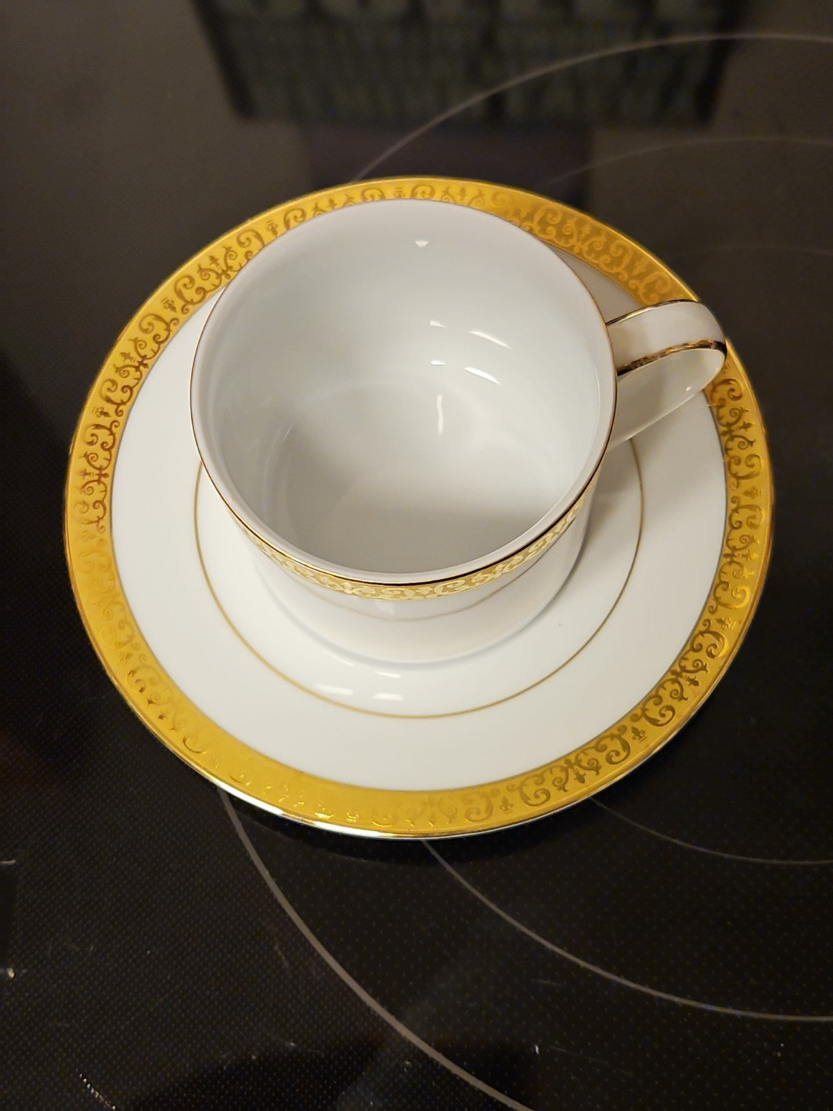 Vintage 1991 Royal Gallery Gold Buffet Cup and Saucer Set EUC