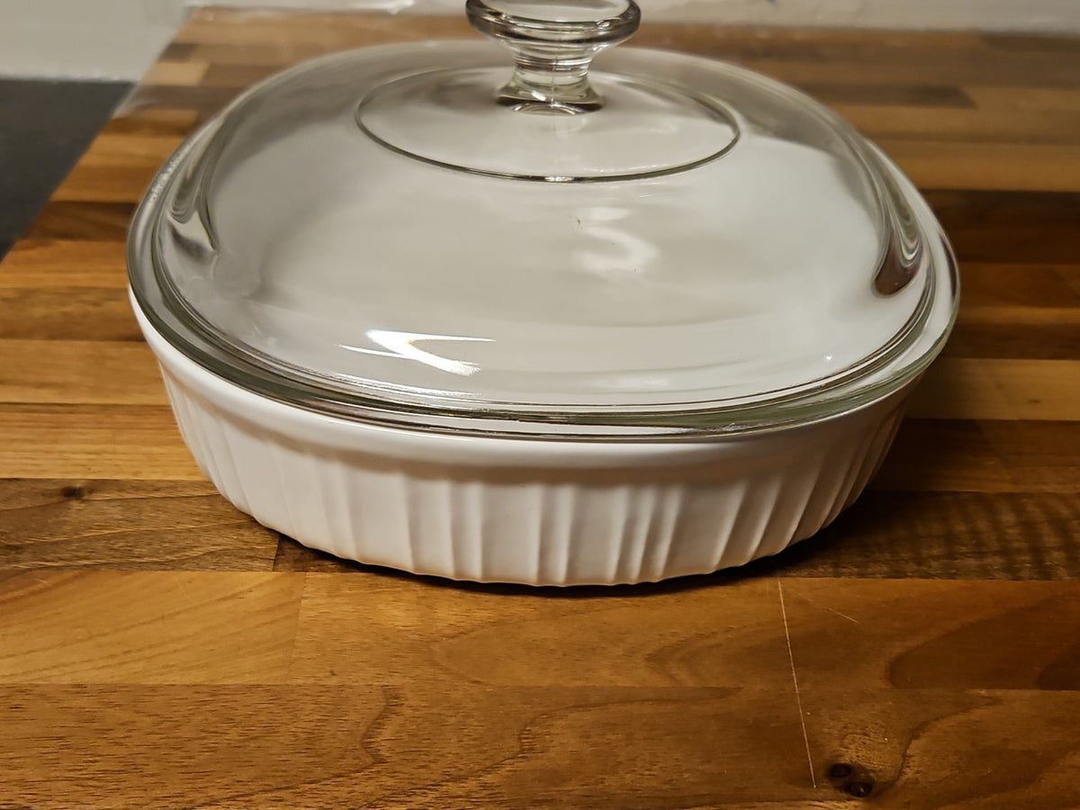 Corning Ware French White 1.5 QT Oval Casserole With Pyrex DC-1/2 Lid EUC
