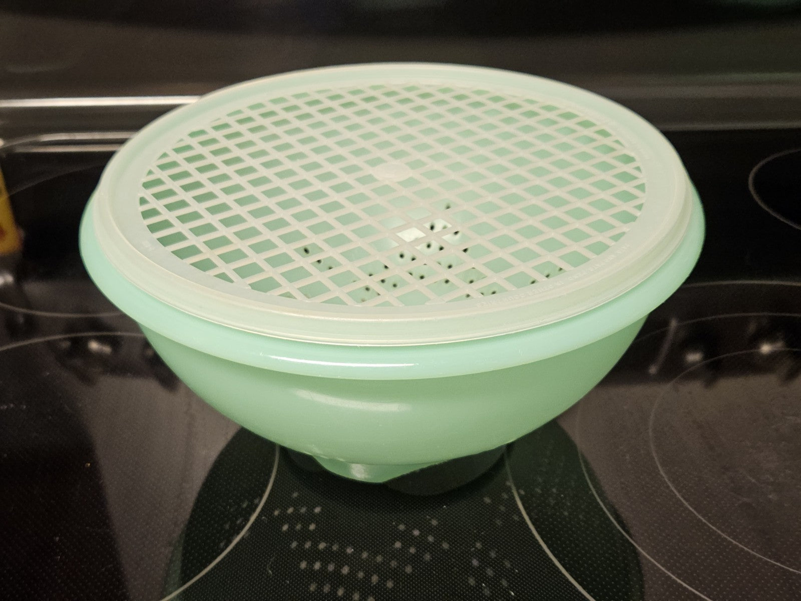 Vintage Tupperware Jadeite Green 9'' Pasta Strainer Colander W Lid #339 & #516