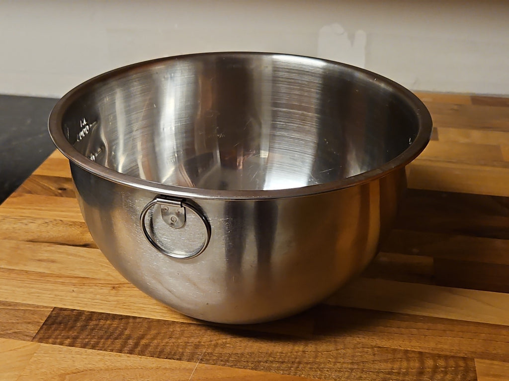 Stainless Steel 16-Cup Mixing Bowl W/ Measurement Markings In Cup & ML Unbranded