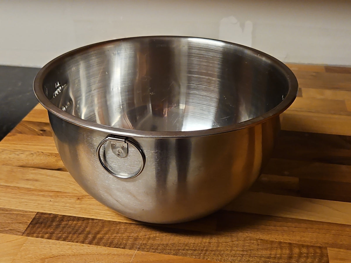 Stainless Steel 16-Cup Mixing Bowl W/ Measurement Markings In Cup & ML Unbranded