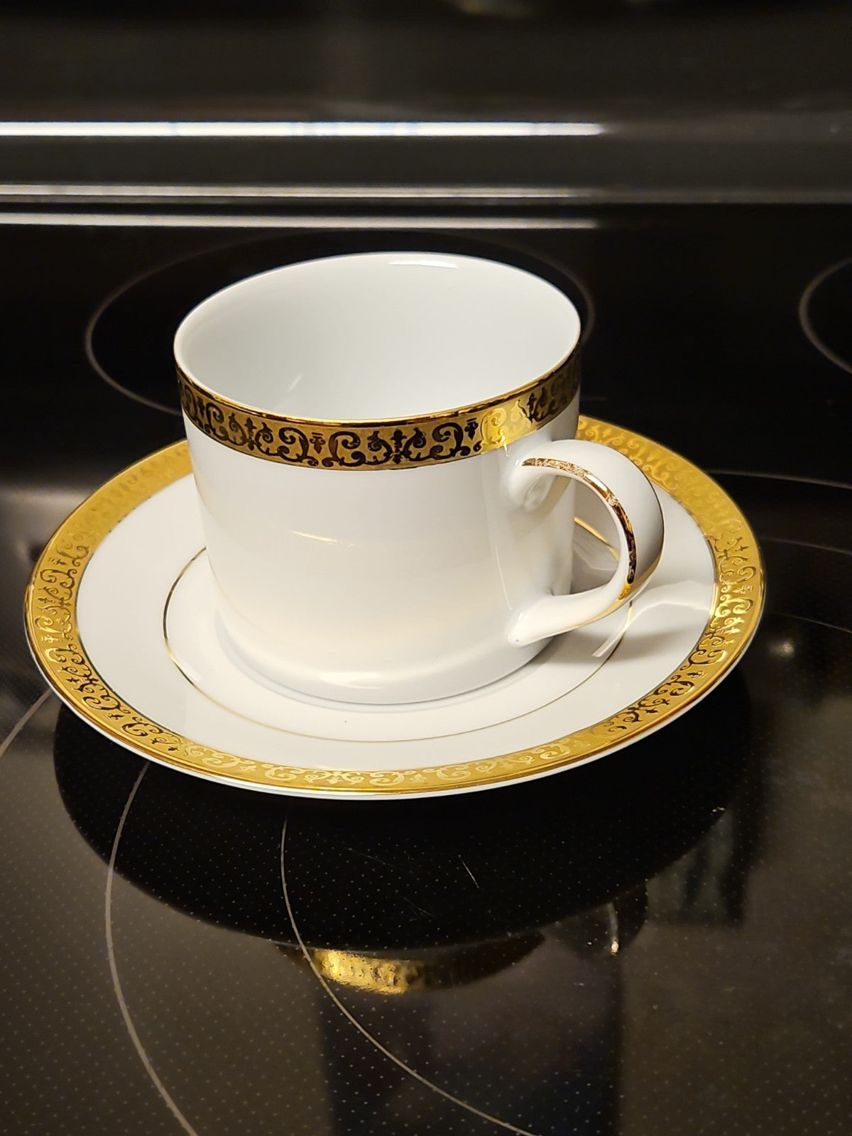 Vintage 1991 Royal Gallery Gold Buffet Cup and Saucer Set EUC