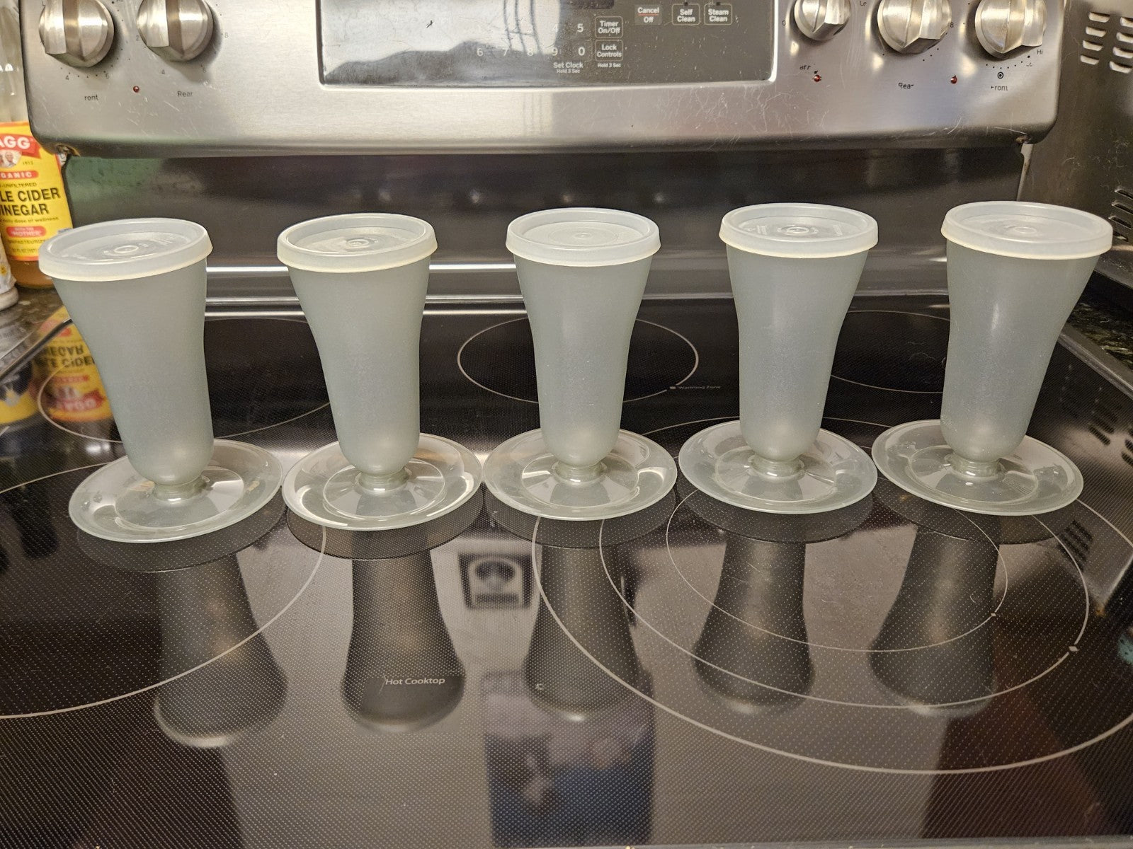 Set Of 5 Vintage Tupperware Parfait Cups Smoke Grey With Lids #754 & #296 EUC