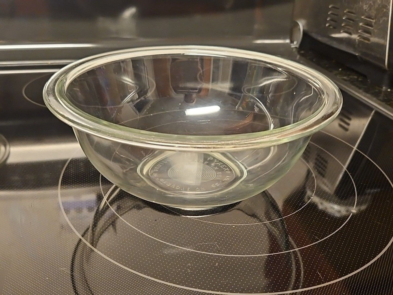 Vintage Pyrex #323 Clear Glass Round Mixing Bowl USA