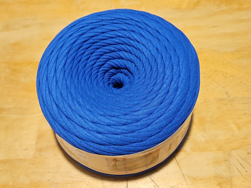 Brand New Roll Of Bobilon Yarn T-shirt Yarn Medium 7-9mm Blue 110 Yards