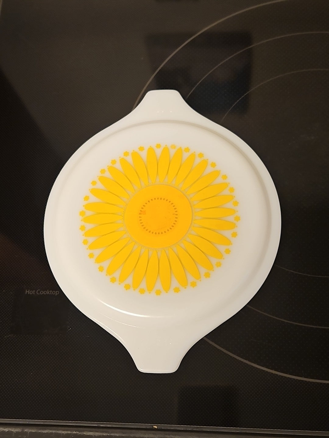 Vintage Pyrex 20-C10 White Milk Glass Sunflower Lid Only