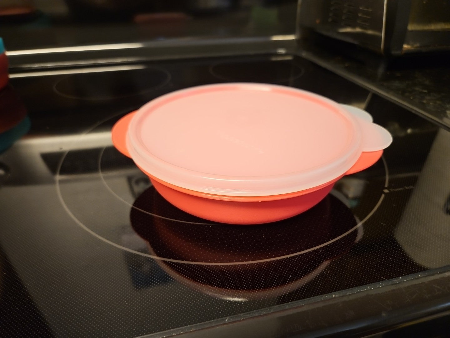 Tupperware #2646C Made In Mexico Coral Colored Bowl With Lid 390 mL 1.5 Cup