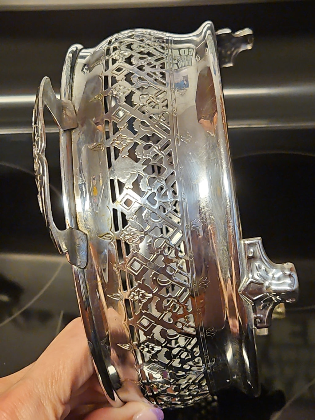 Vintage Pyrex Etched Floral Glass Casserole Dish w/ Lid & Silver Carrier 623 - C