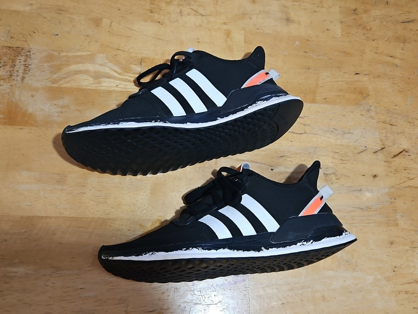 Adidas U Path Run Casual Sneakers From Finish Line Mens Size 10.5 Black & Orange