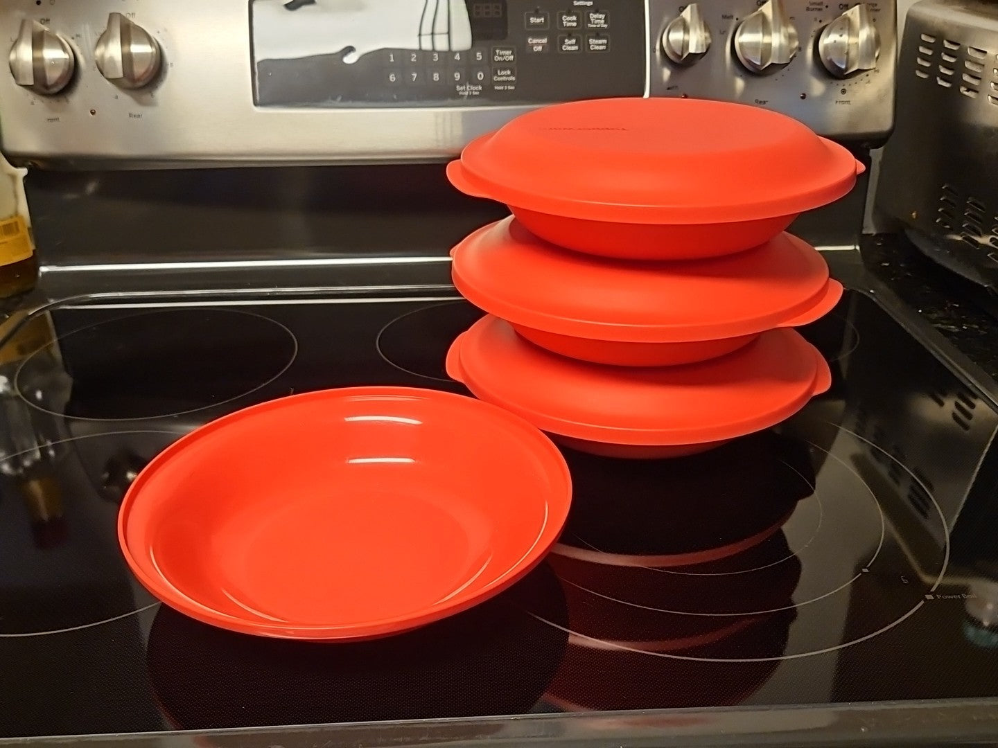 Tupperware Aloha Bowl & Plate/Cover Set Of 4 Plates W/ 3 Covers #8910A 2.75 cup