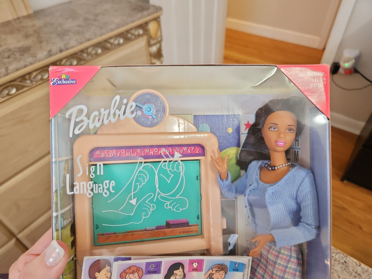 Vintage 1999 Sign Language Barbie African American AA #26394 New Sealed READ