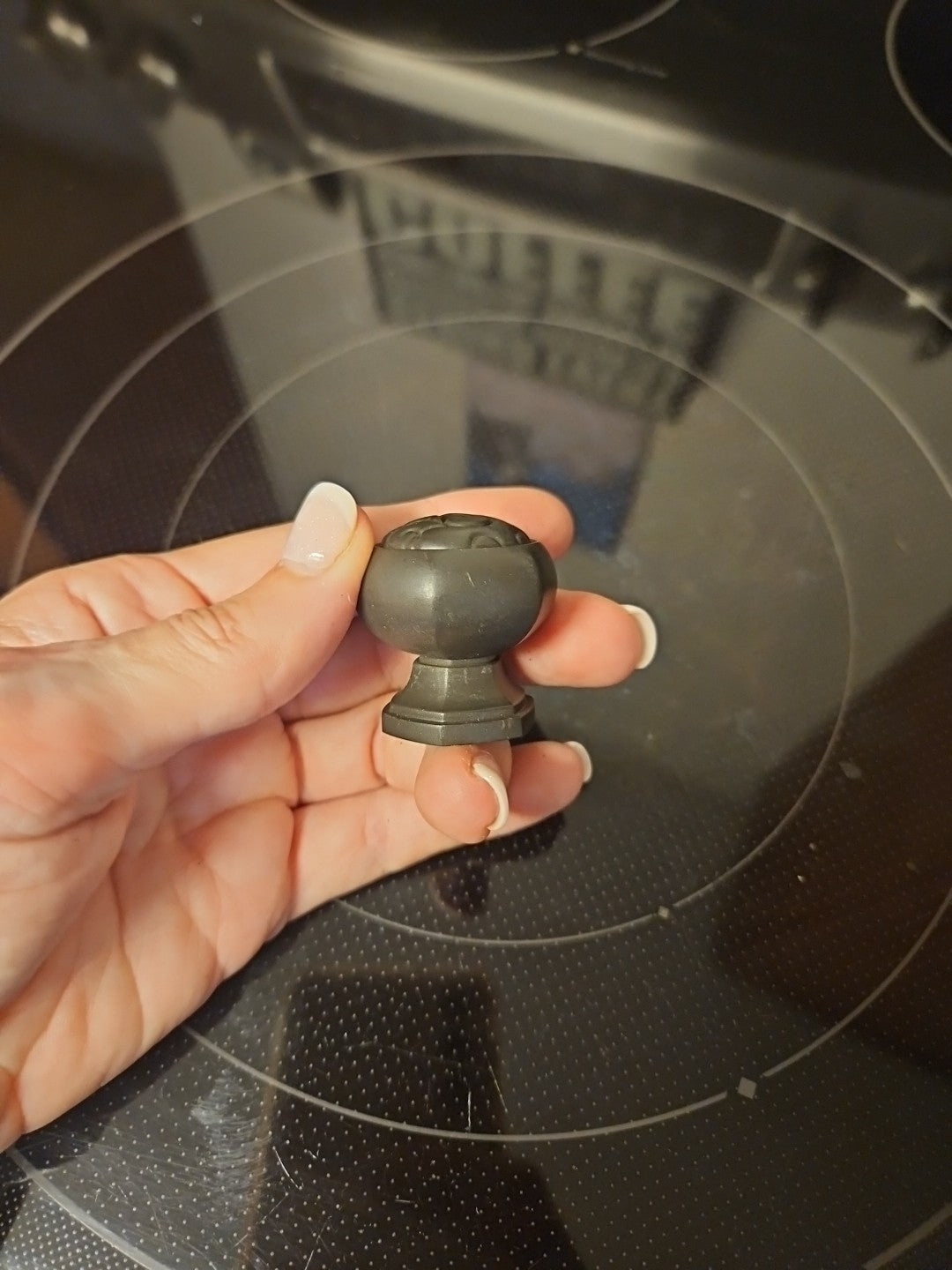 NWOT Restoration Hardware Aged Bronze Round Cabinet Knob 1.25” Floral Scroll