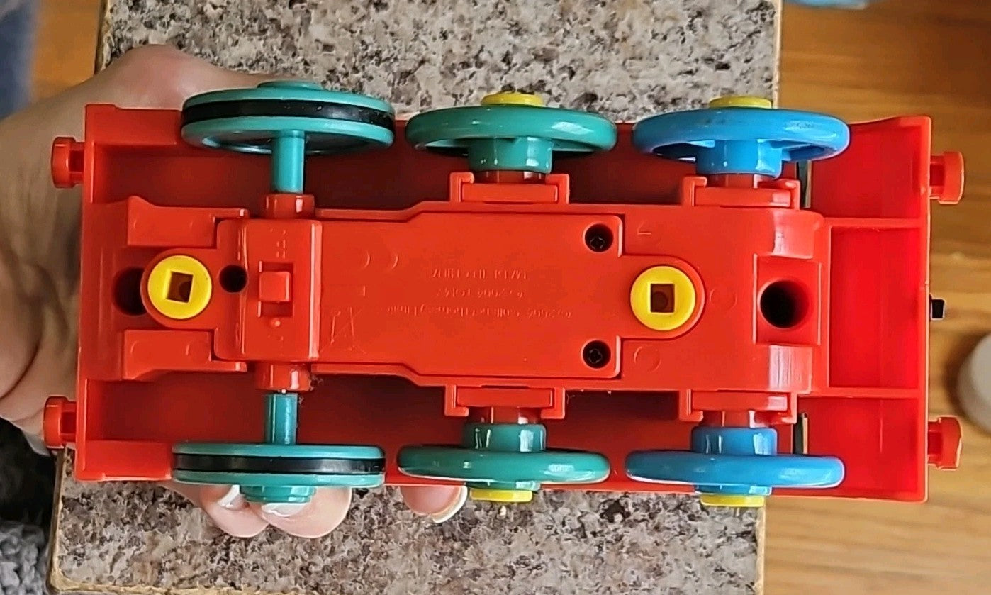 Thomas The Tank Tomy Motorized Train Engine 2004 6.5" Non Functioning Parts Only