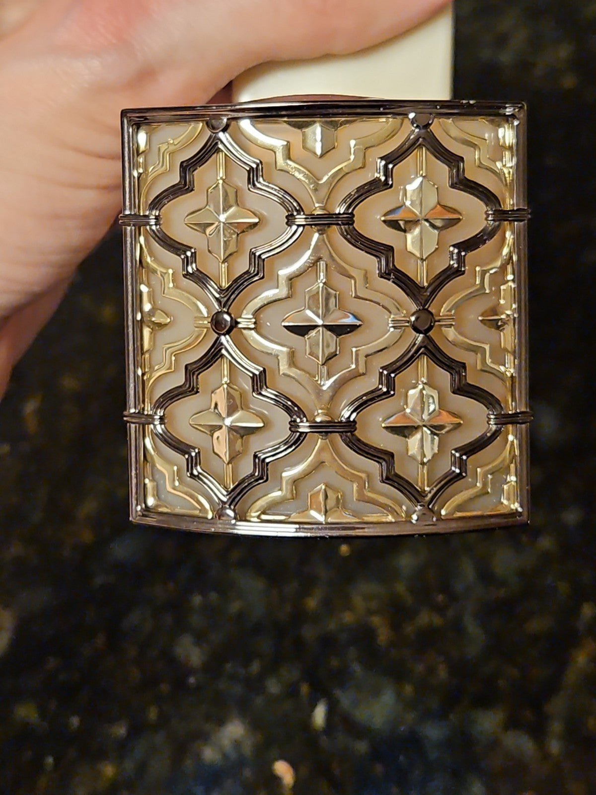 Bath & Body Works Wallflower Plug In Metallic Shiny Square Night Light Diffuser