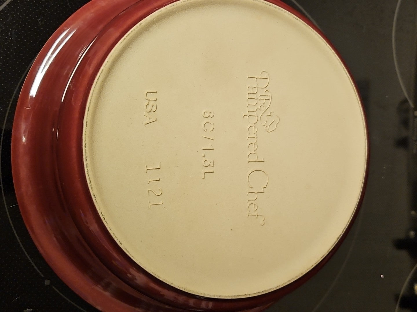 The Pampered Chef Cranberry Round Casserole Dish w/Lid #1121 6 Cup 1.5L EUC