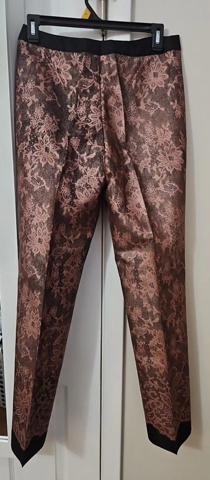 Phoebe Black & Metallic Pink Jacquard Floral Print Sz 2 Satiny