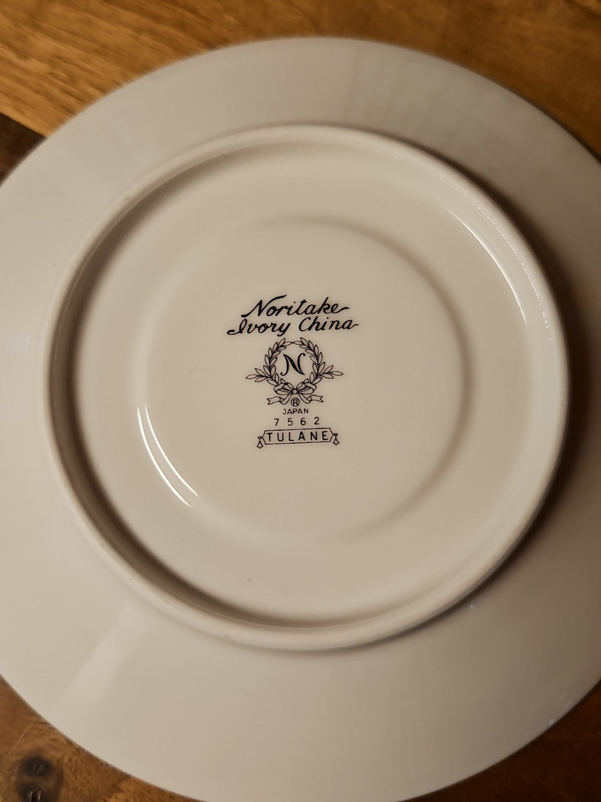 Set of 6 Vintage Noritake Ivory China Tulane 7562 6" Saucers White Scroll Gold