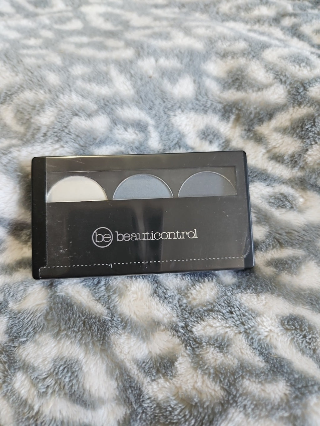 Beauticontrol Mineral Eye Shadow Trio Pacifica NEW Sealed