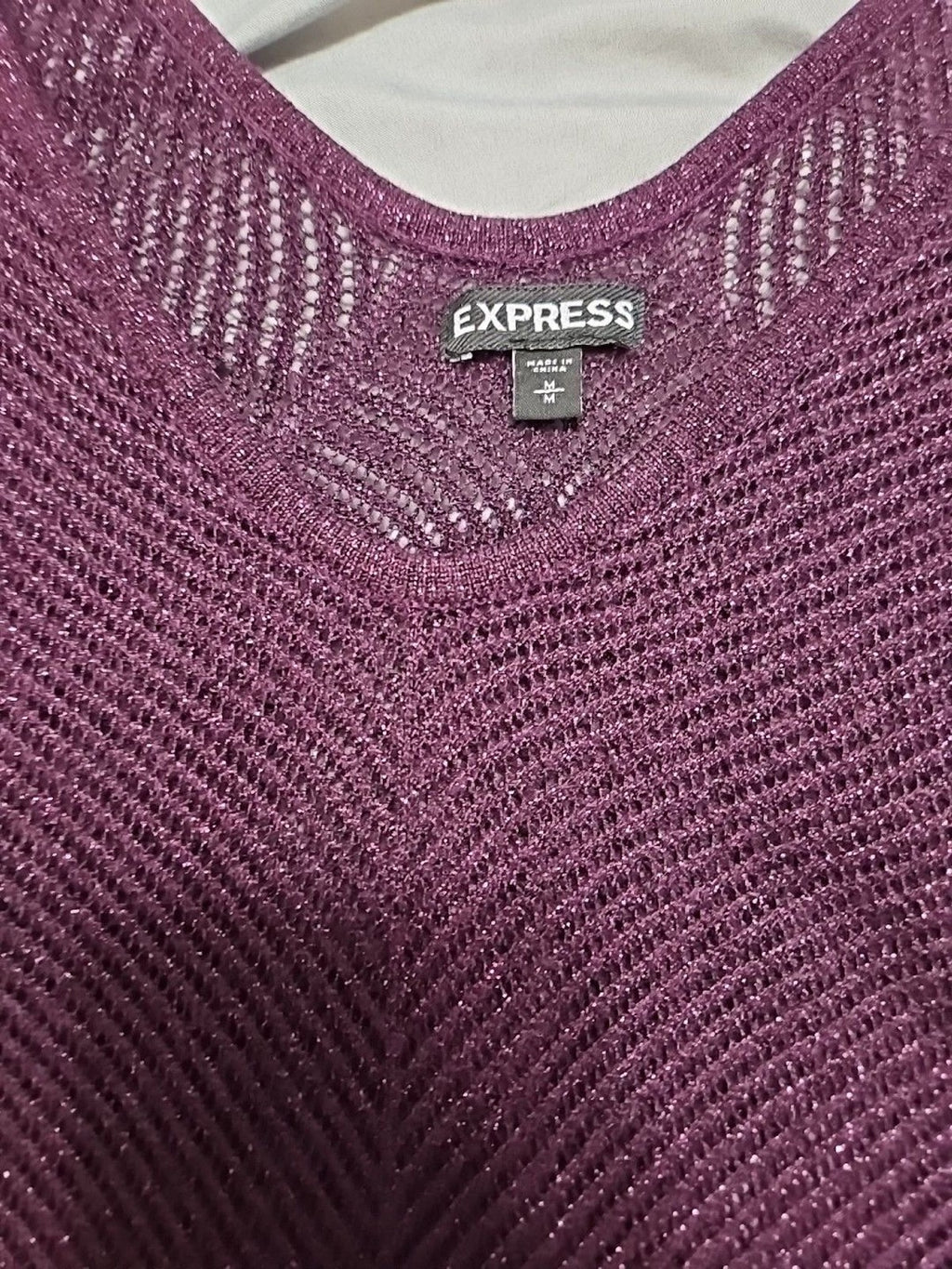 Express Womens Sz M Purple Metallic Hollow Knit V-Neck Long Sweater Tunic