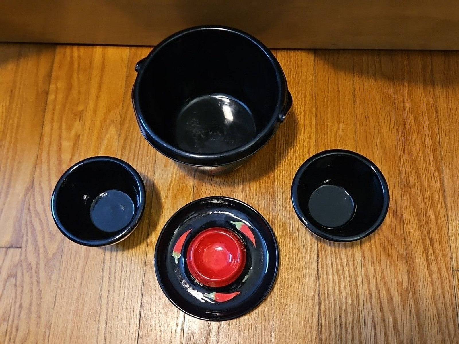 Vintage Y2k Black 4 piece Chip & Dip Serving Set Chili Pepper Design
