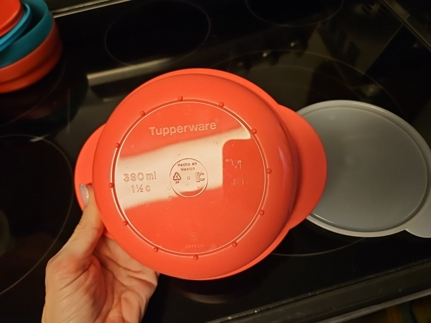 Tupperware #2646C Made In Mexico Coral Colored Bowl With Lid 390 mL 1.5 Cup