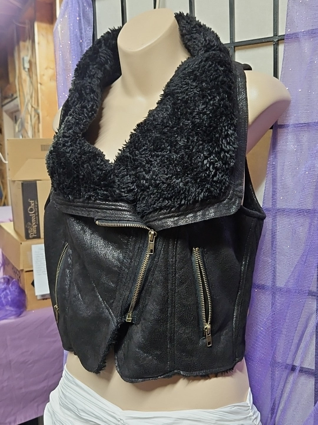 Bar III Black Faux Leather Asymmetrical Cropped Sherpa Lined Motorcycle Vest M
