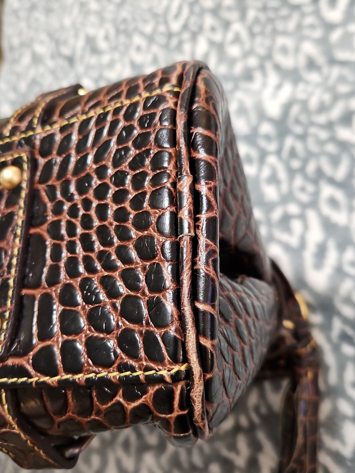 Y2K Dooney & Bourke Croco Fino Leather Satchel Brown T Moro Near Mint