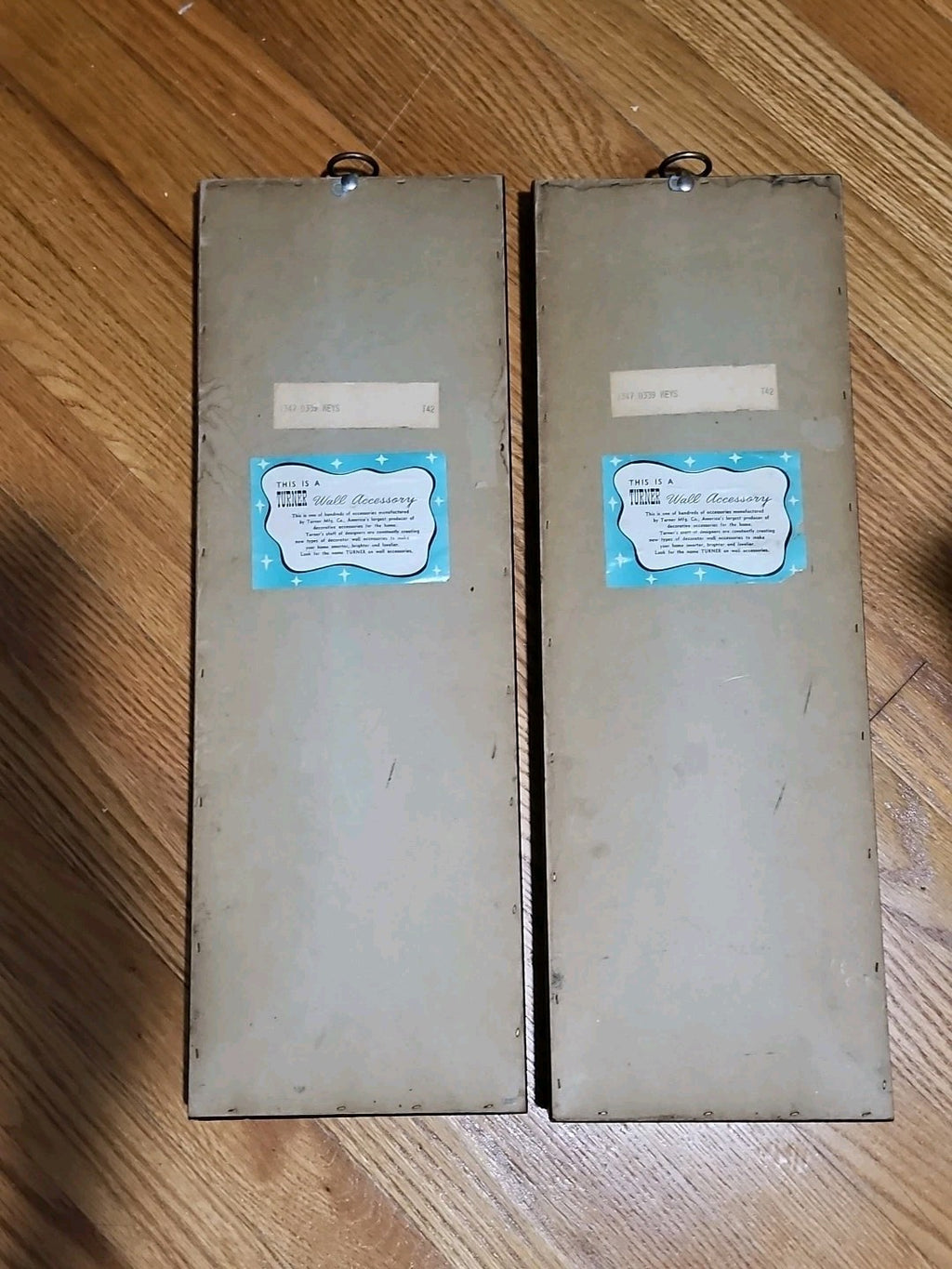 Set Of 2 Vintage MCM Turner Wall Accessory Ornate Kings Knights Gold Keys