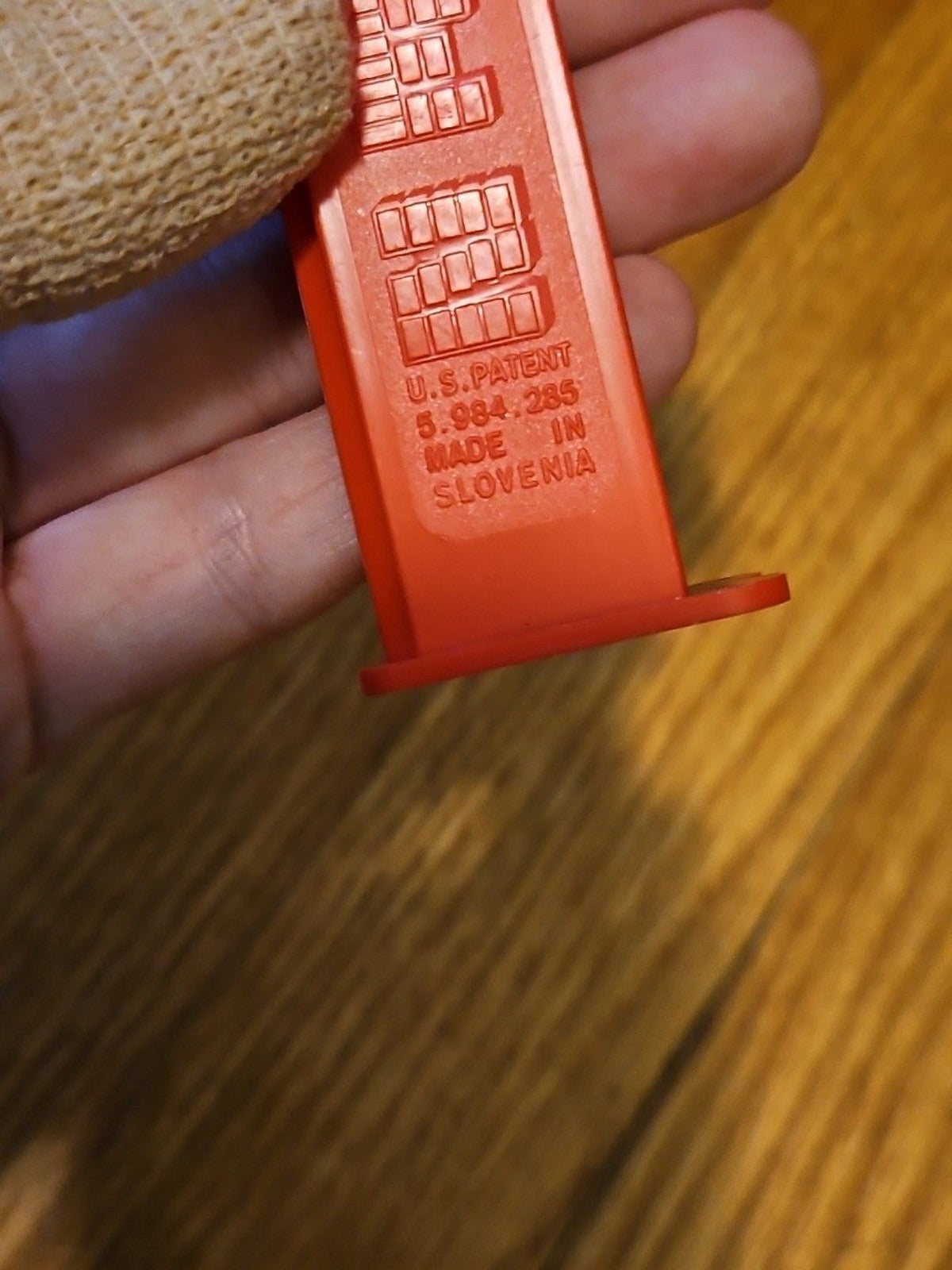 Holiday Santa Claus Vintage Pez Dispenser 1999 Slovenia