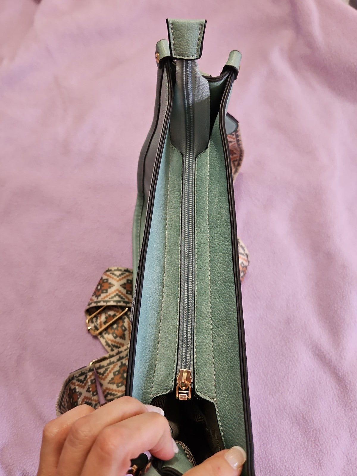 Jen & Co. Chloe Crossbody Shoulder Bag, Vegan Leather Teal Southwest Print Strap