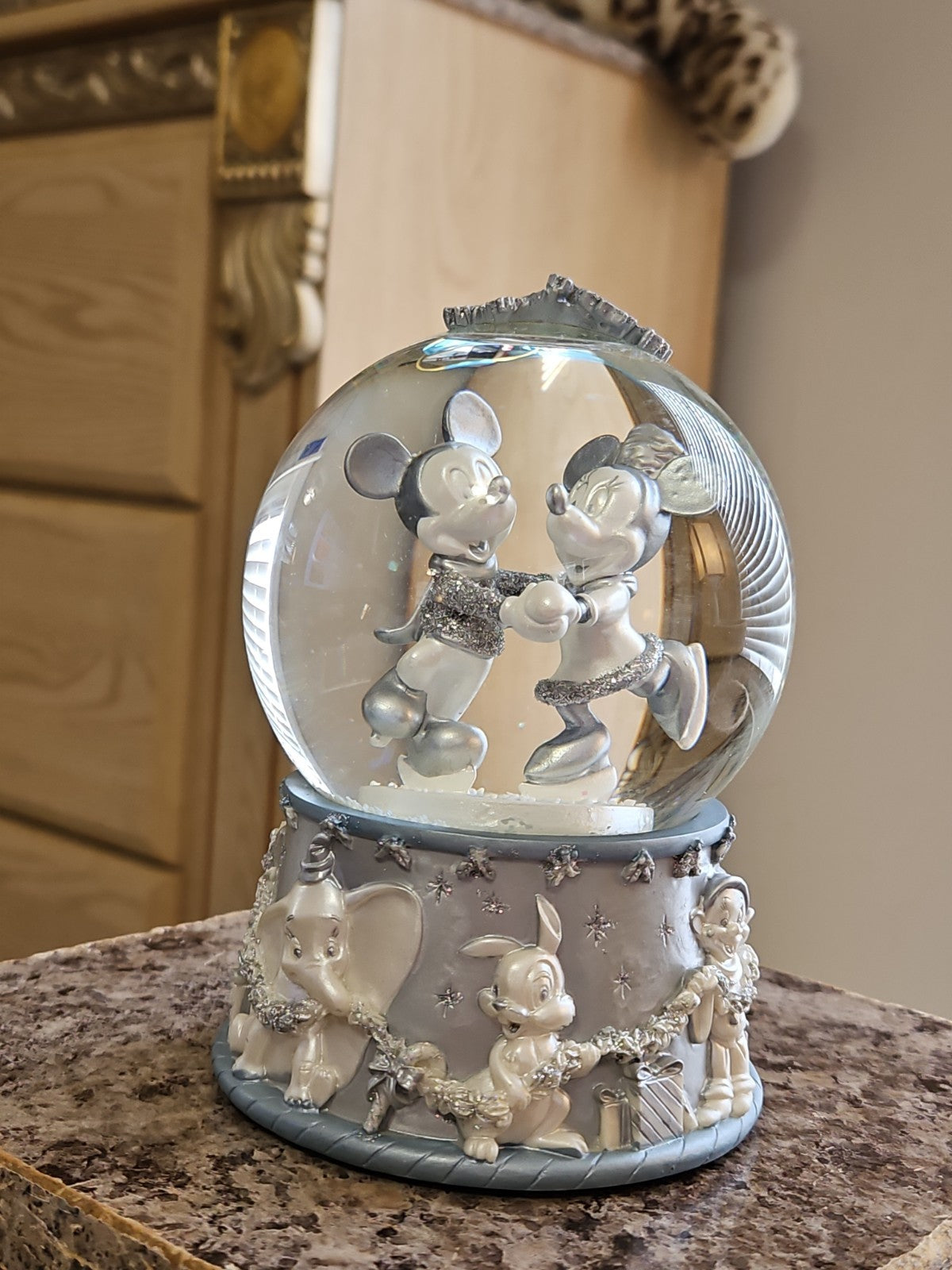 2002 Special Edition Disney Mickey & Minnie Ice Skating Silver Snow Globe
