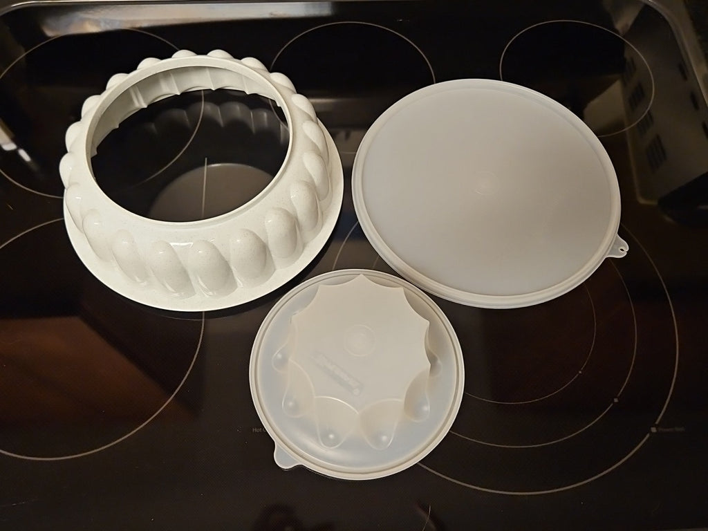 Vintage Tupperware White & Blue Speckled 1202-6 Jel-Ring Mold 3 Piece Set